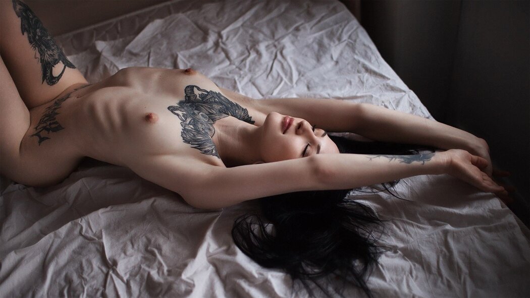 Tatu Nude