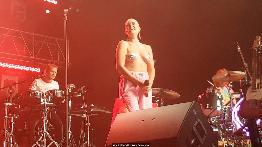 TOVE LO Nude
