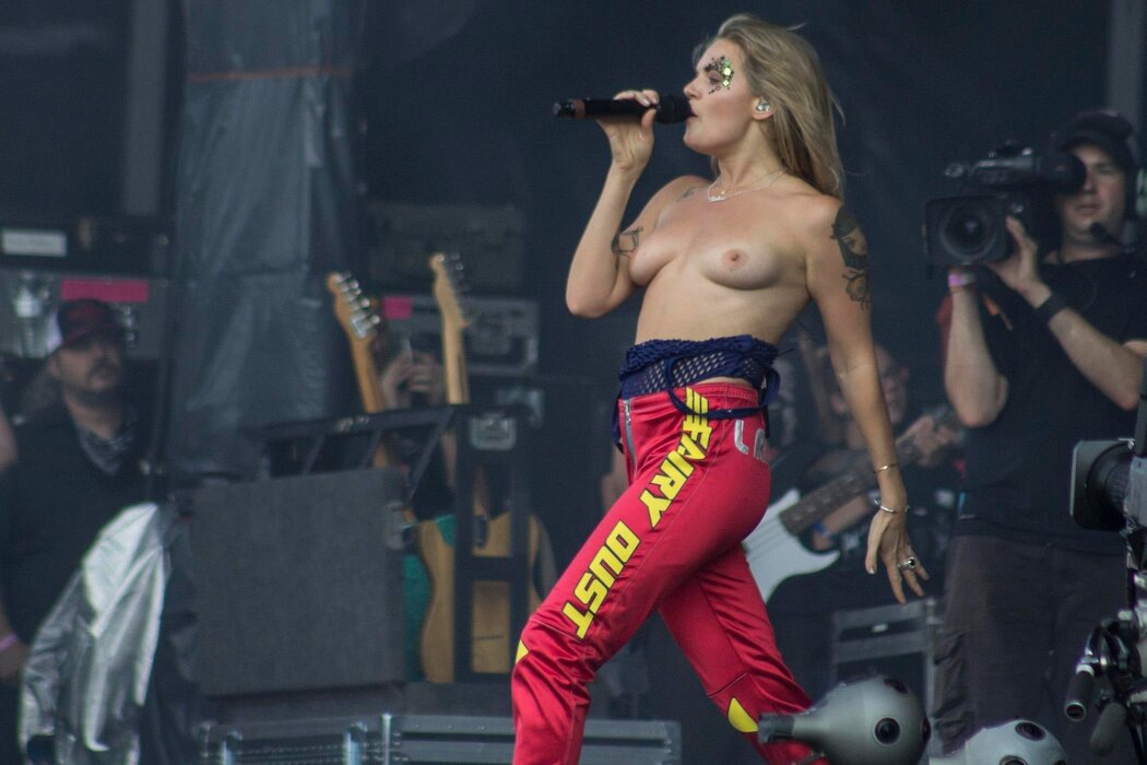 TOVE LO Nude