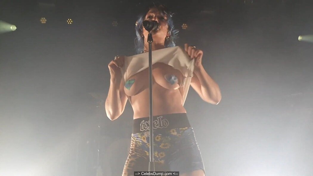 TOVE LO Nude