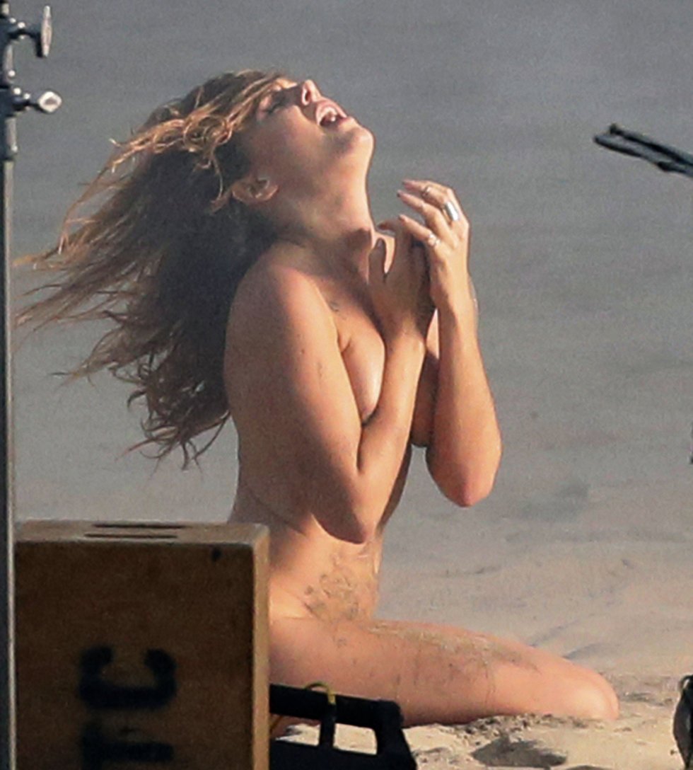 TOVE LO Nude