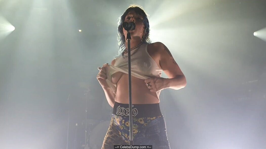 TOVE LO Nude