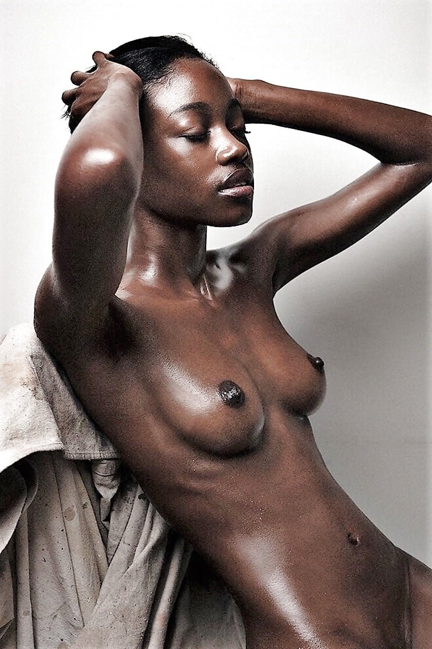 Africa Nude