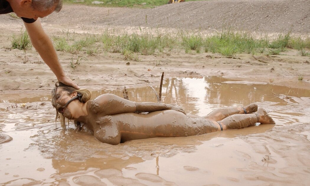 Nude In Mud