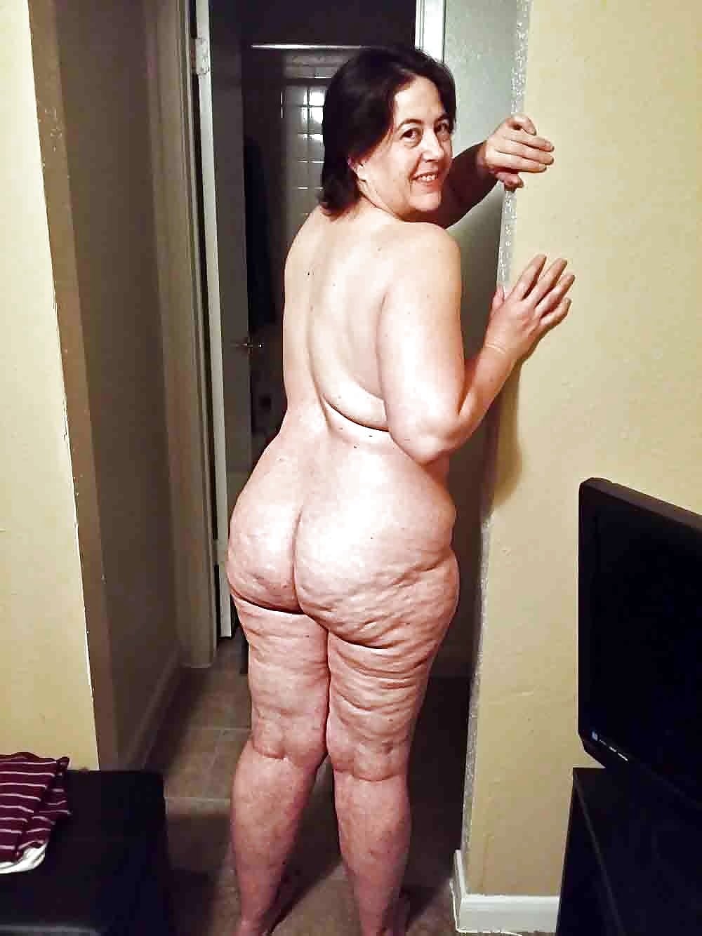 Mature Cellulite Nude