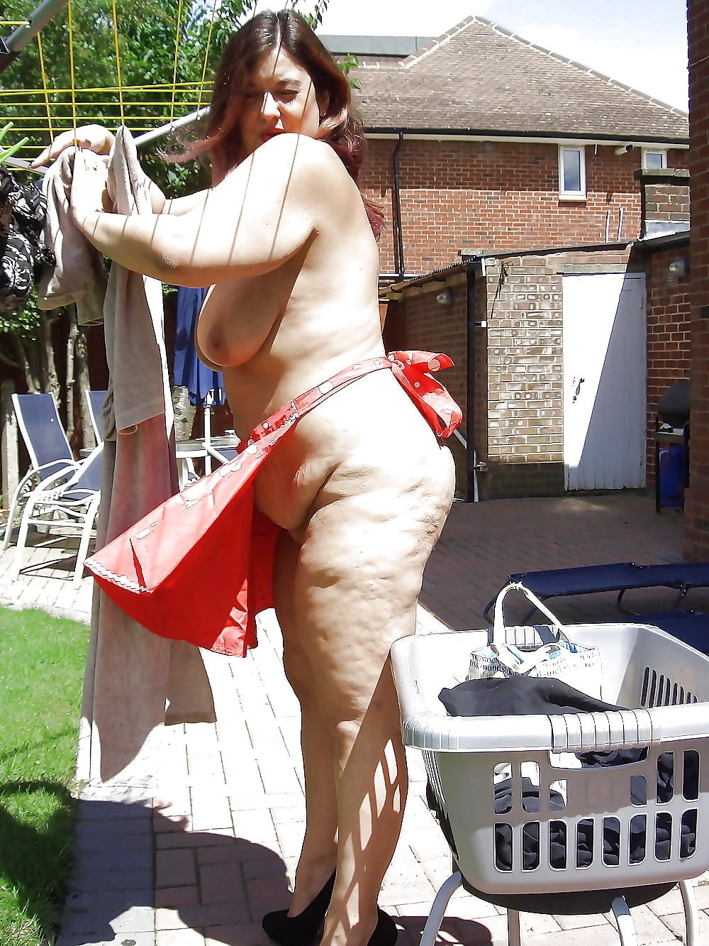Mature Cellulite Nude