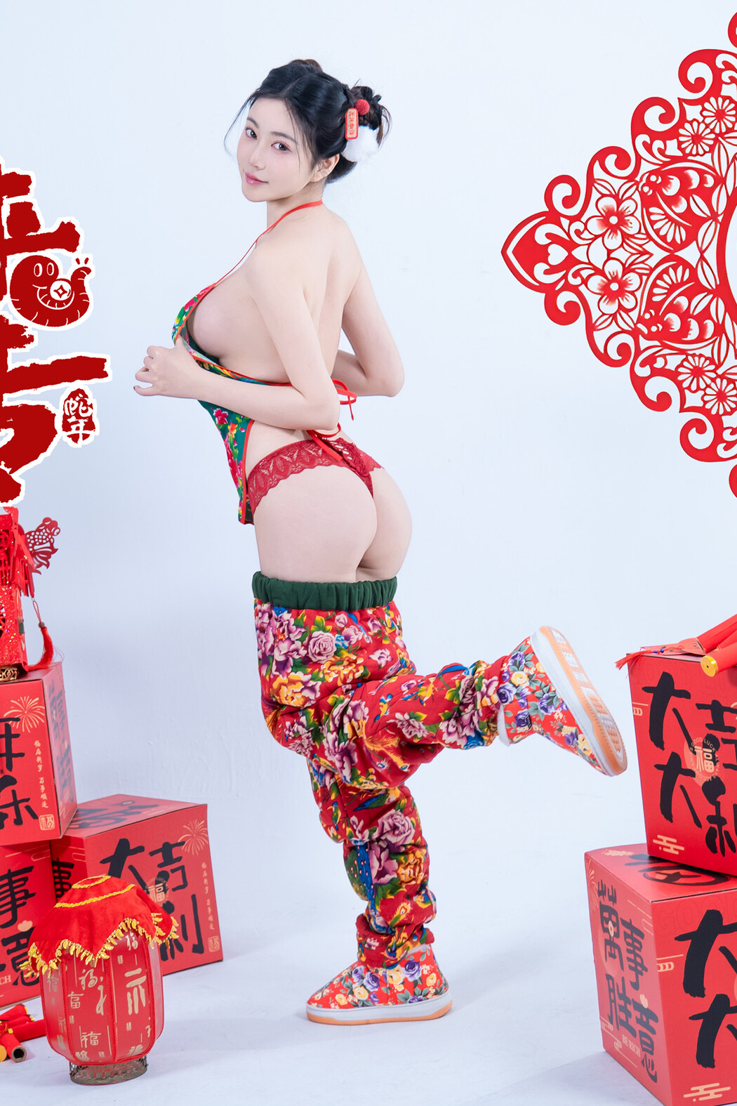 年年Nnian, 写真集 蛇来运转