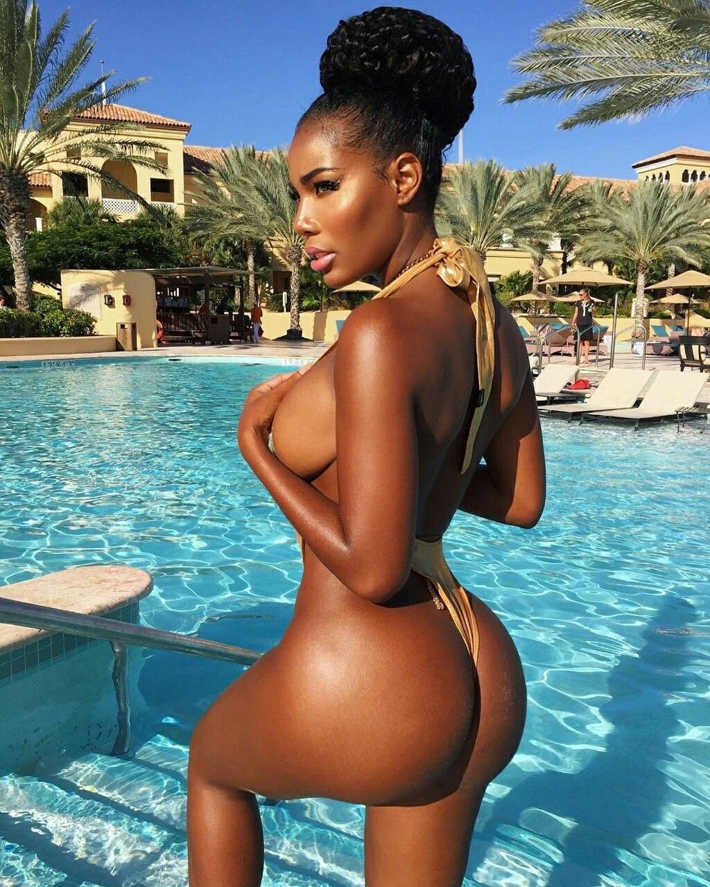 Monifa Jansen Nude