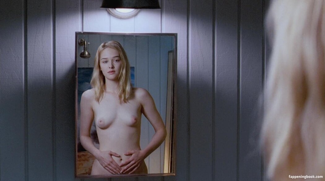 Willa Fitzgerald Nude