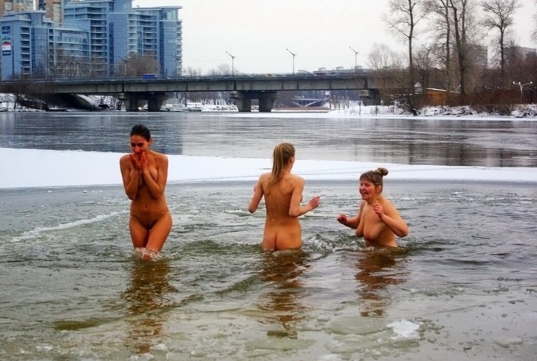 Winter Swim Nude