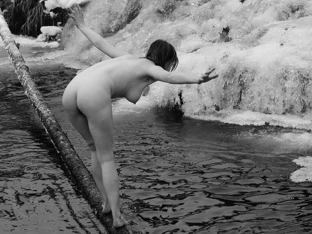 Winter Swim Nude