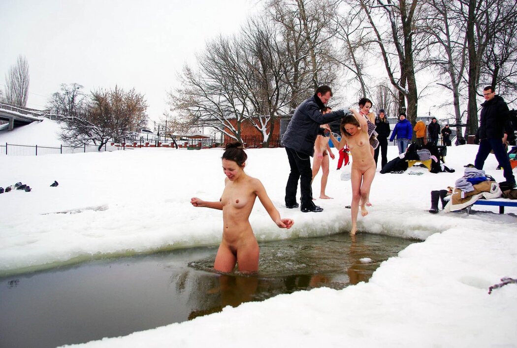 Winter Swim Nude