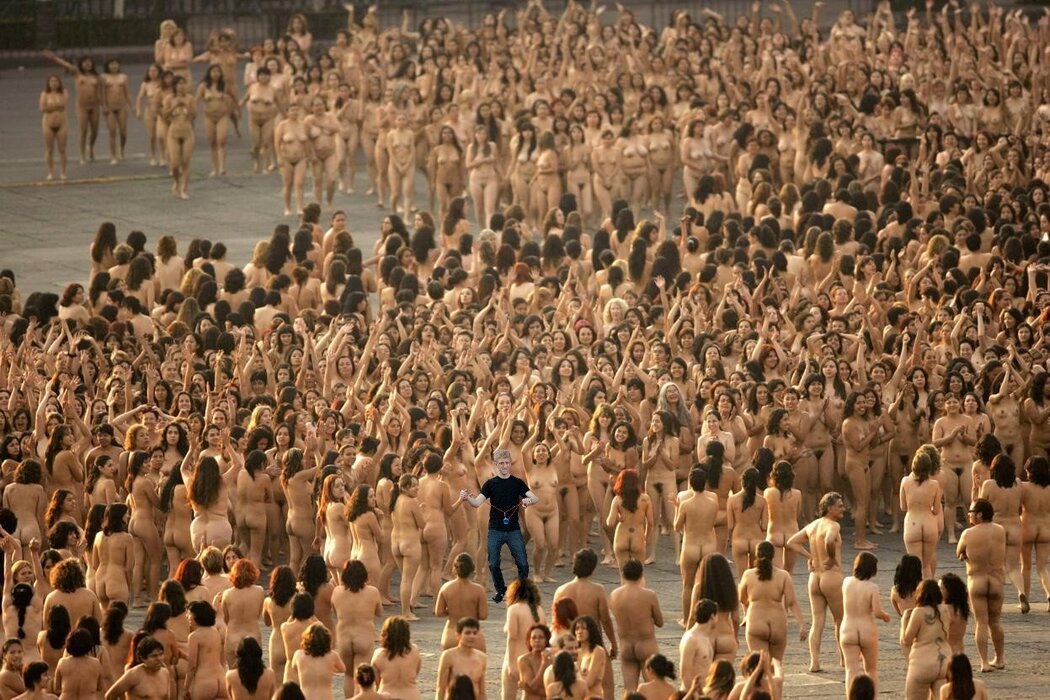 Naked PEOPLE