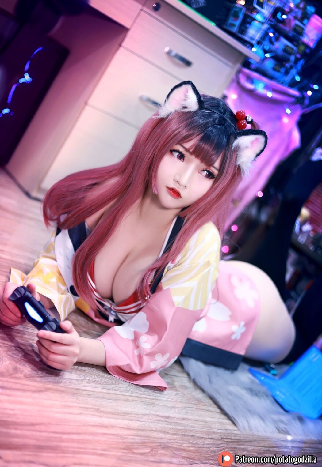 Coser@Potato Godzilla – Weeb Girl