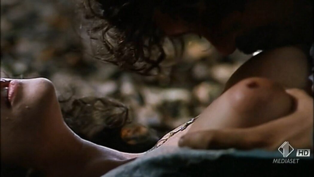 Monica Bellucci Naked