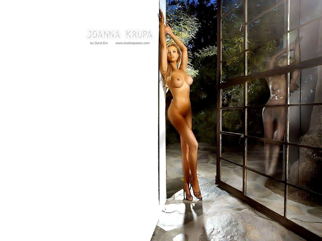 Joanna Nude