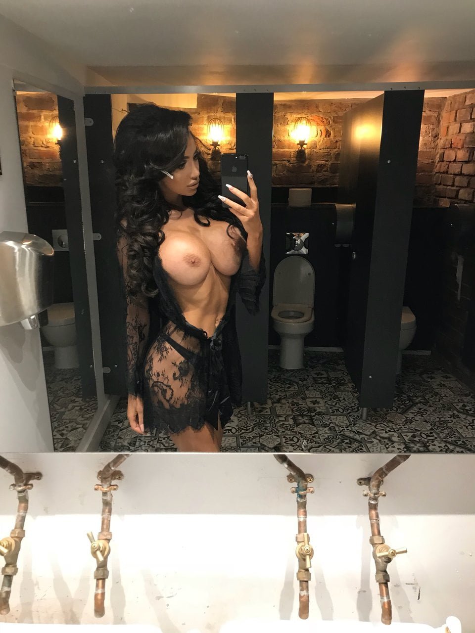 Chloe Khan XXX