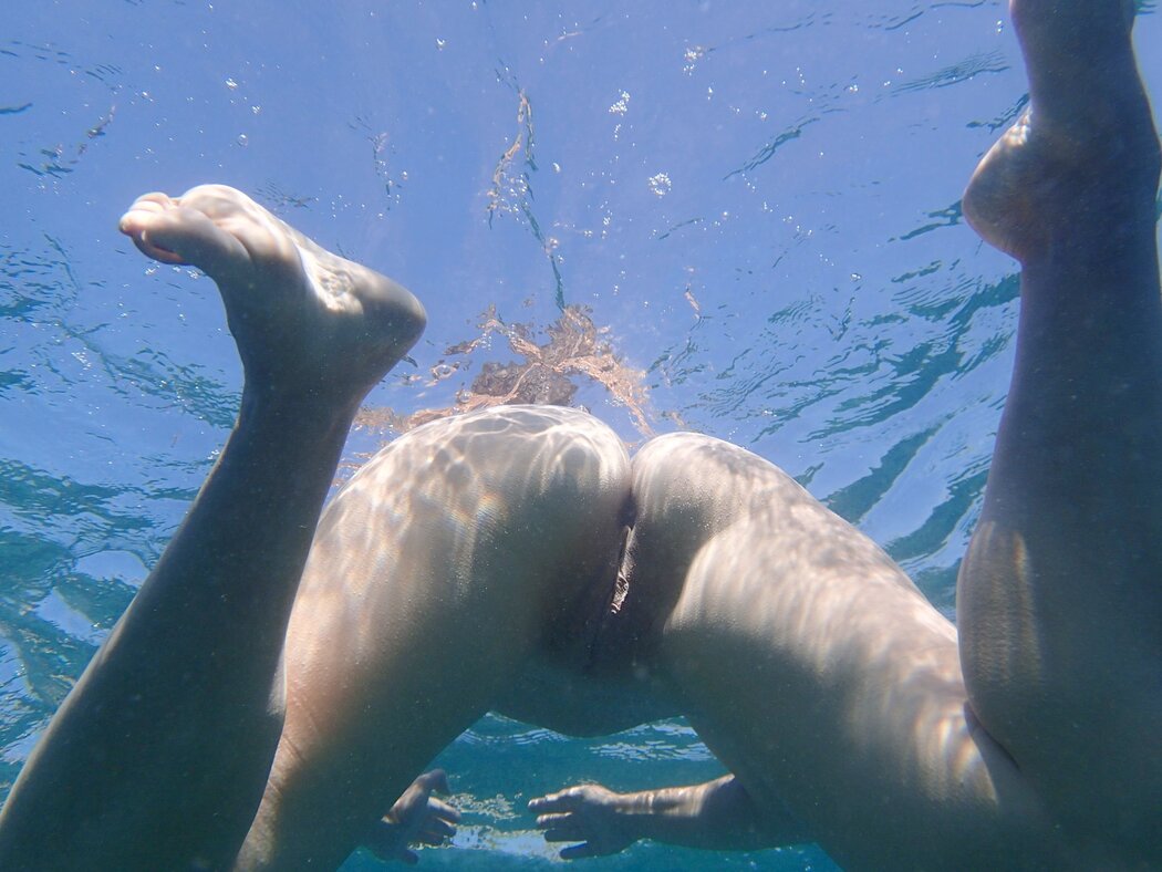 Underwater Blowjob
