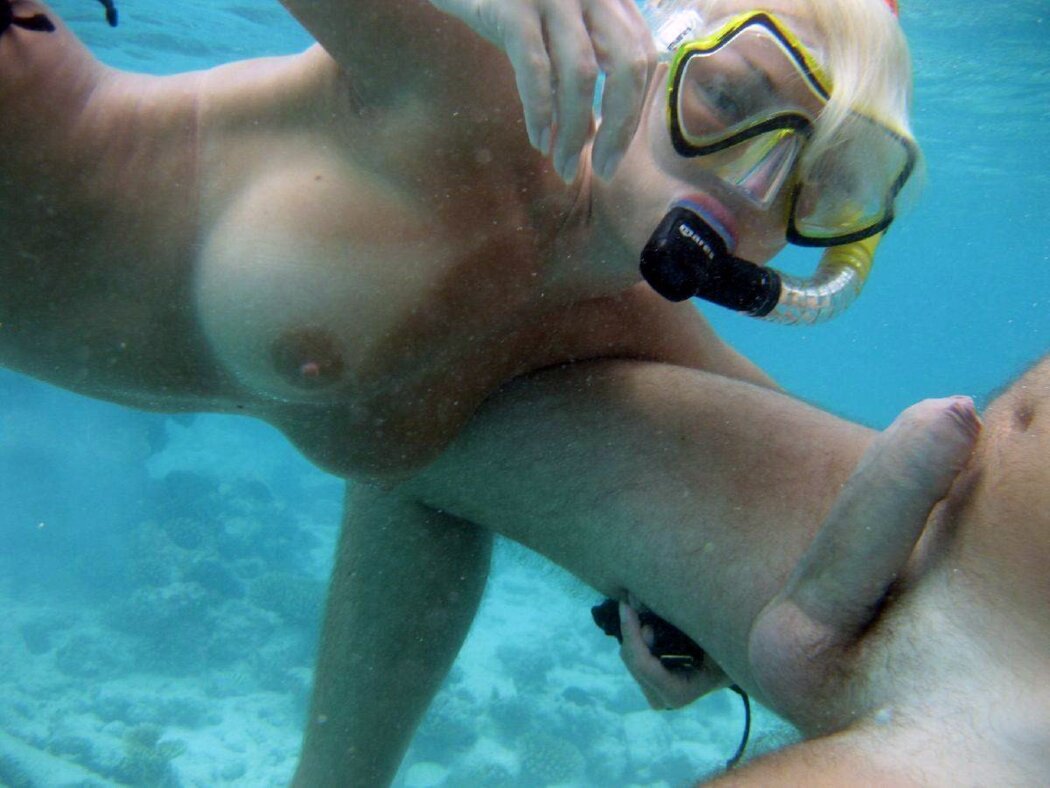 Underwater Blowjob