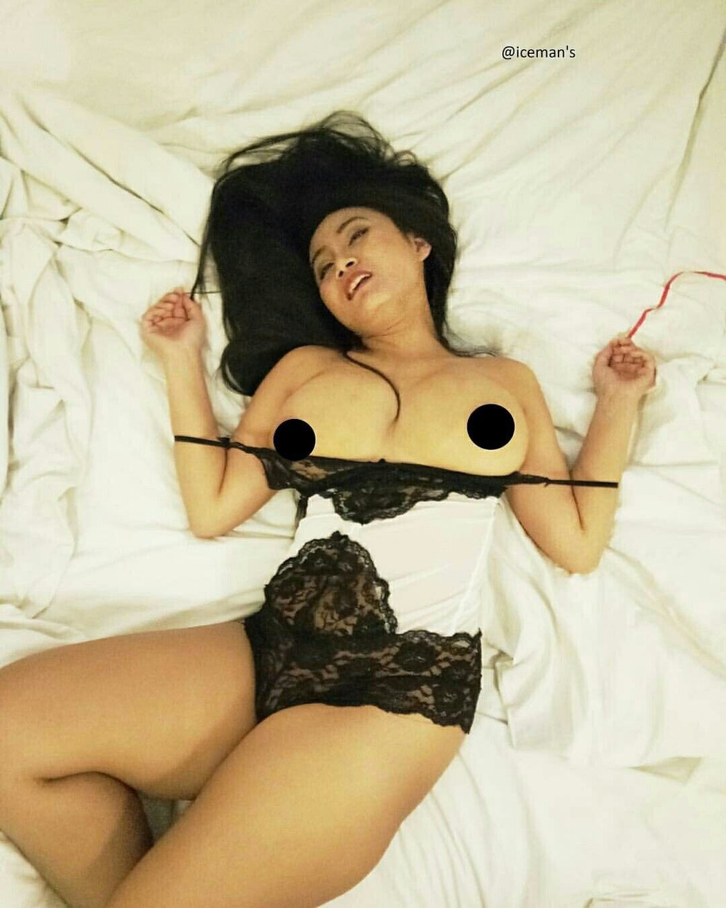 Inesh Melan Nude
