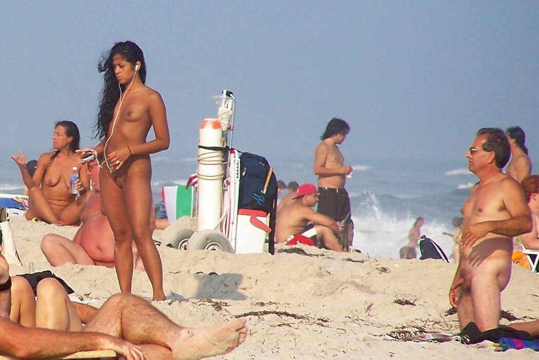 Boner At The Beach