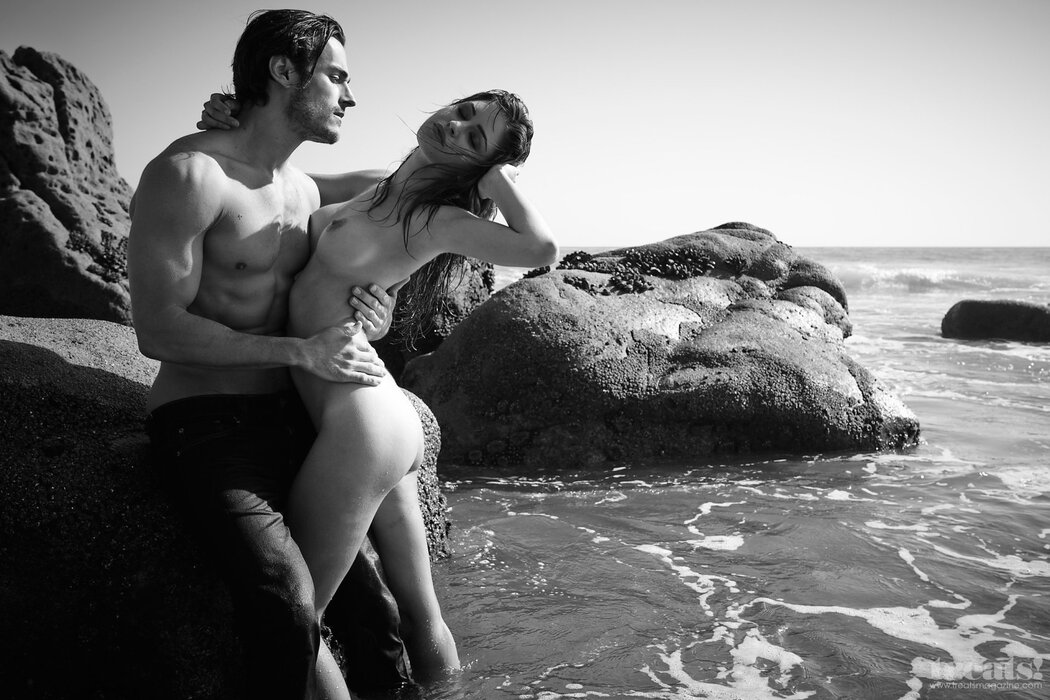 NAKED COUPles
