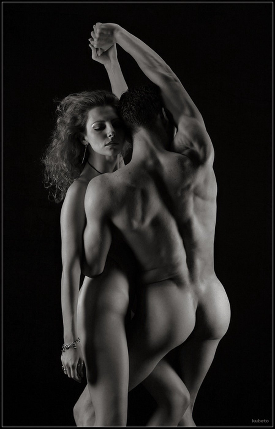 NAKED COUPles