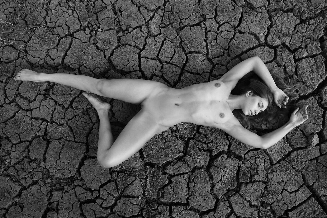 Zanuda Nude