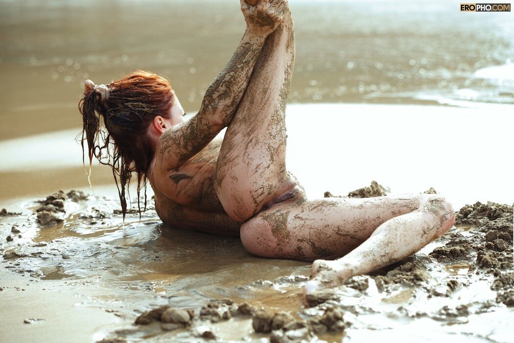 Nude Women Mud