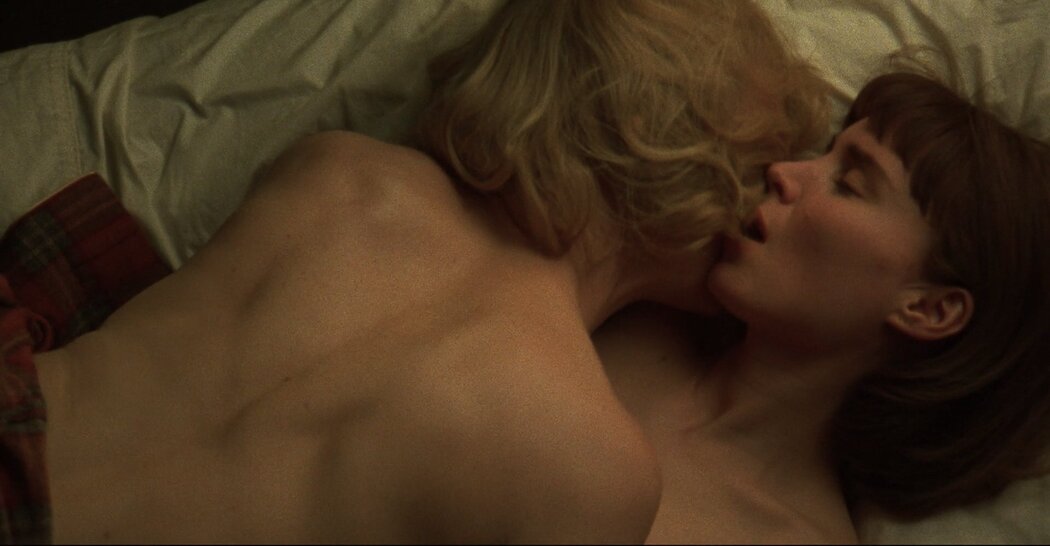 Cate Blanchett Boobs
