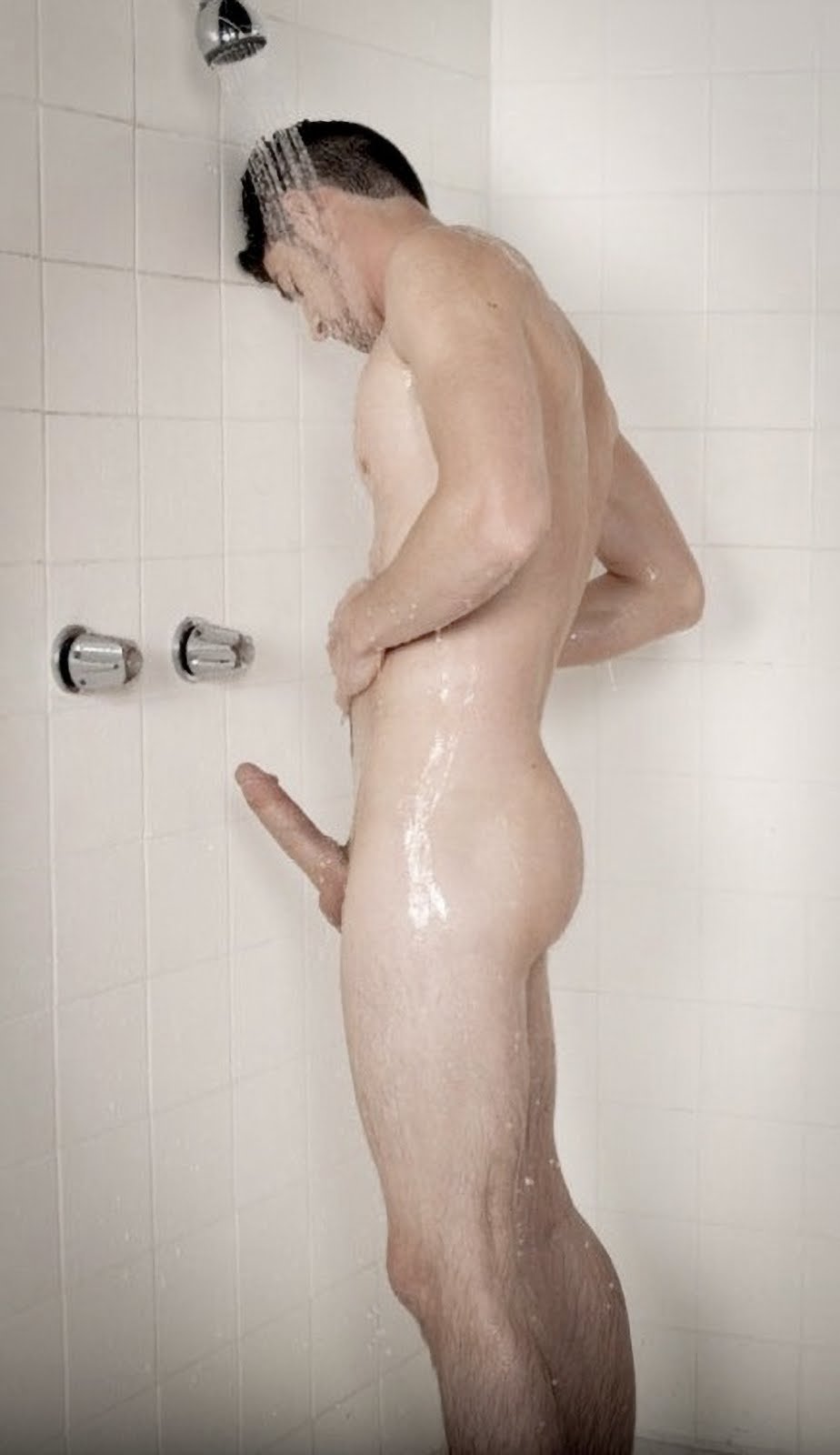 Naked Men Showers