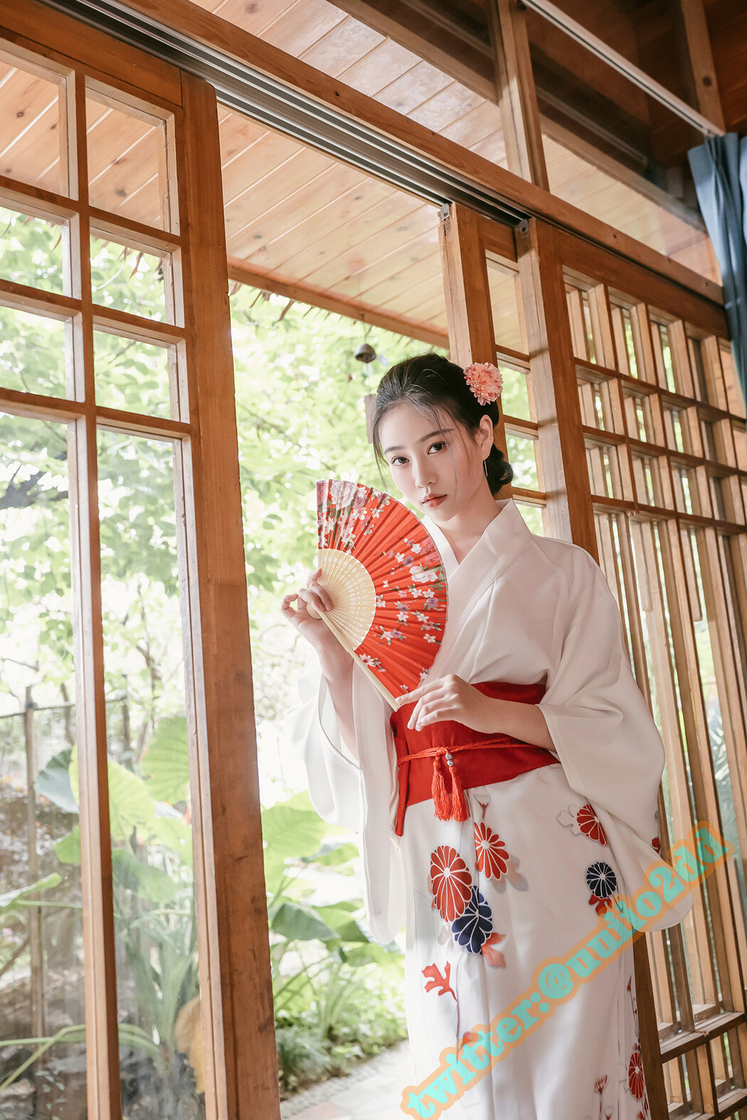 年年Nnian, 写真集 [A版]以爱之名 Cover Photo