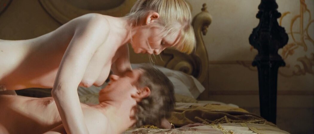 Joanna Vanderham Nude