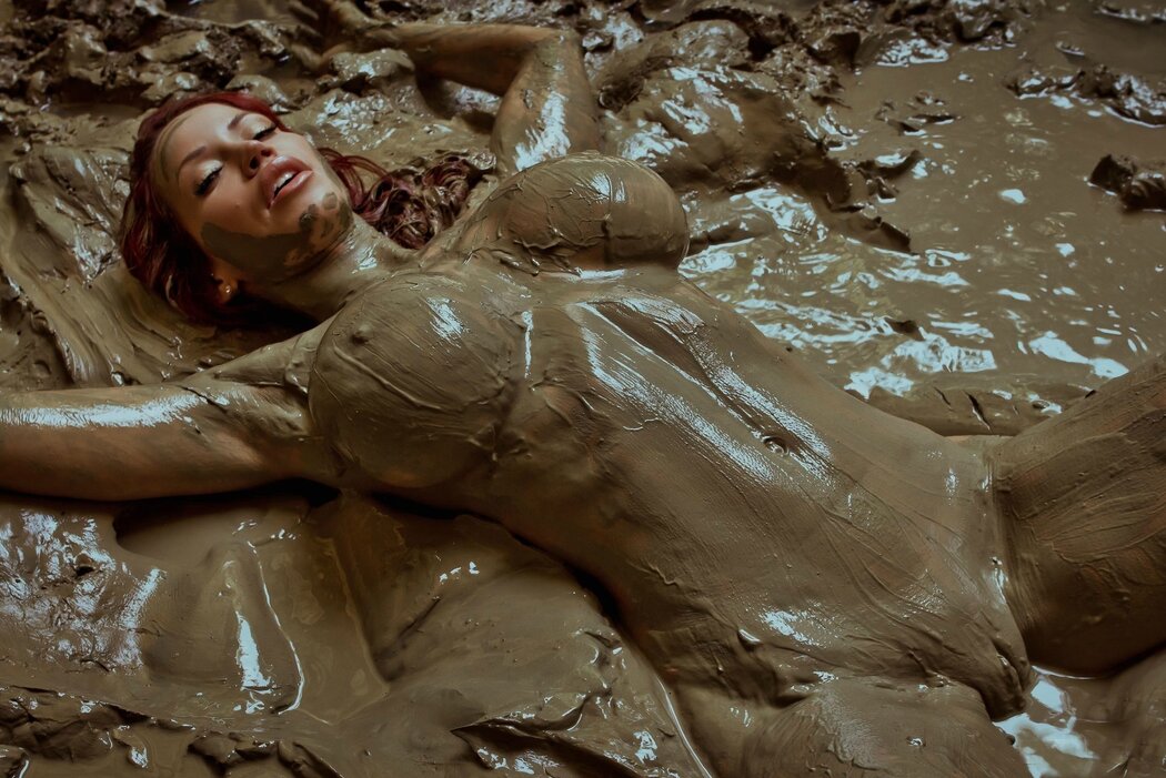 Naked Girl In Mud