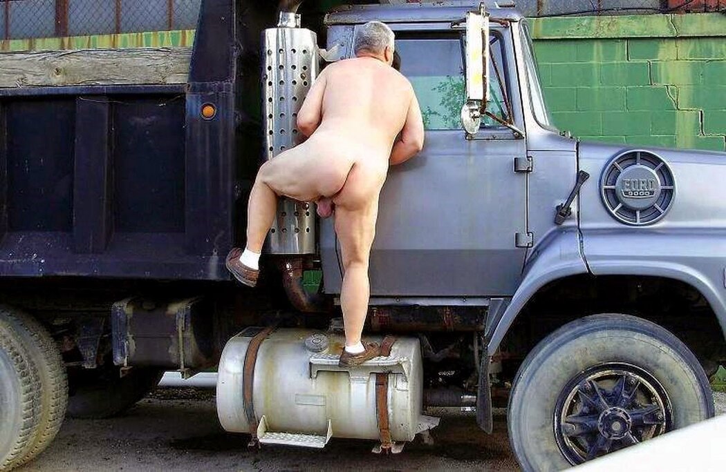 Nude Truckker