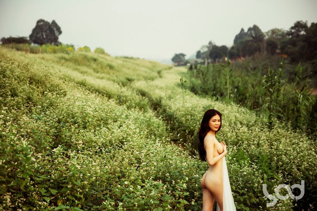 Viet Model Nude