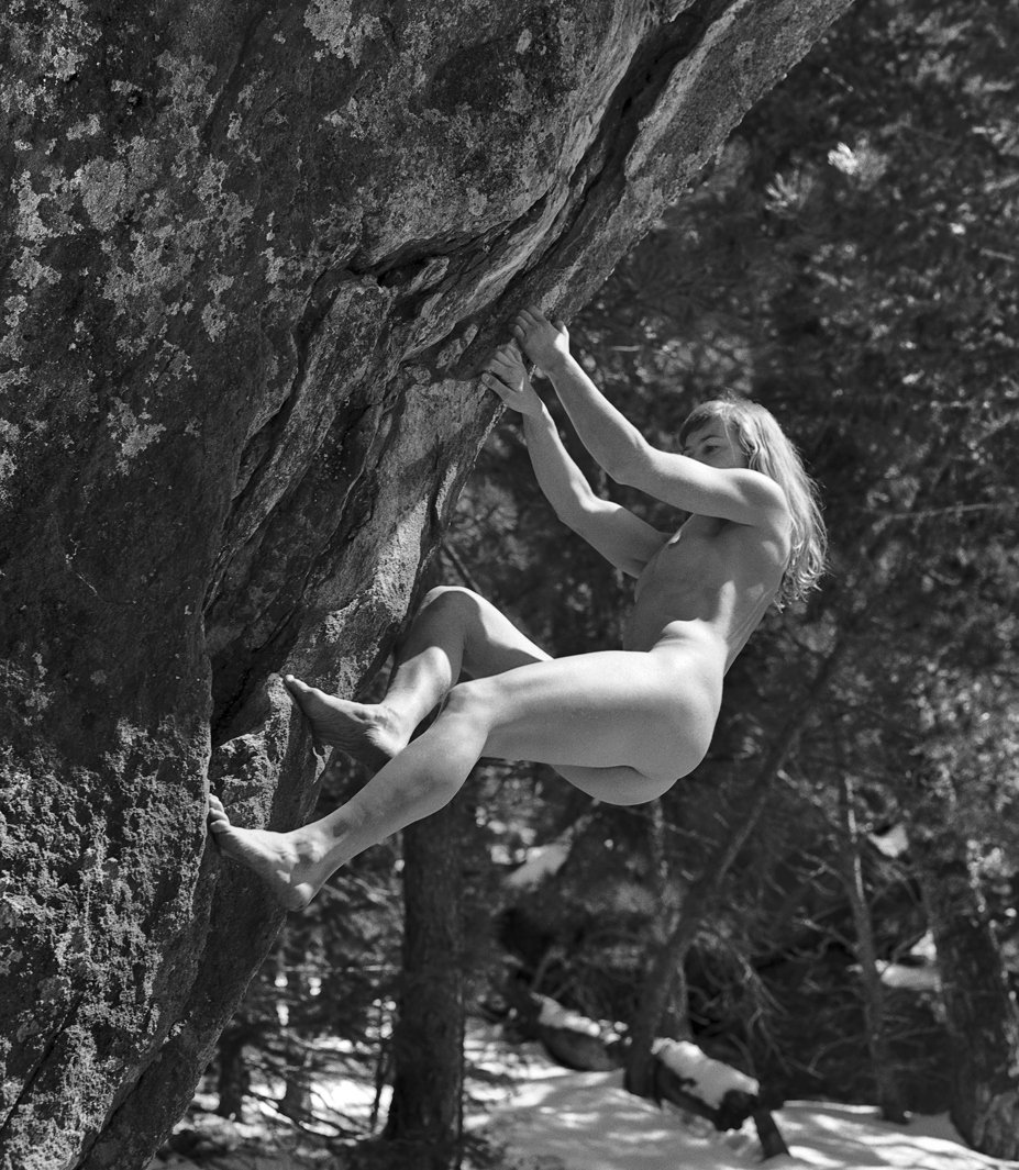 NAKED CLIMBING