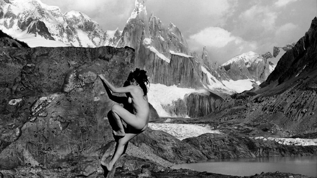 NAKED CLIMBING