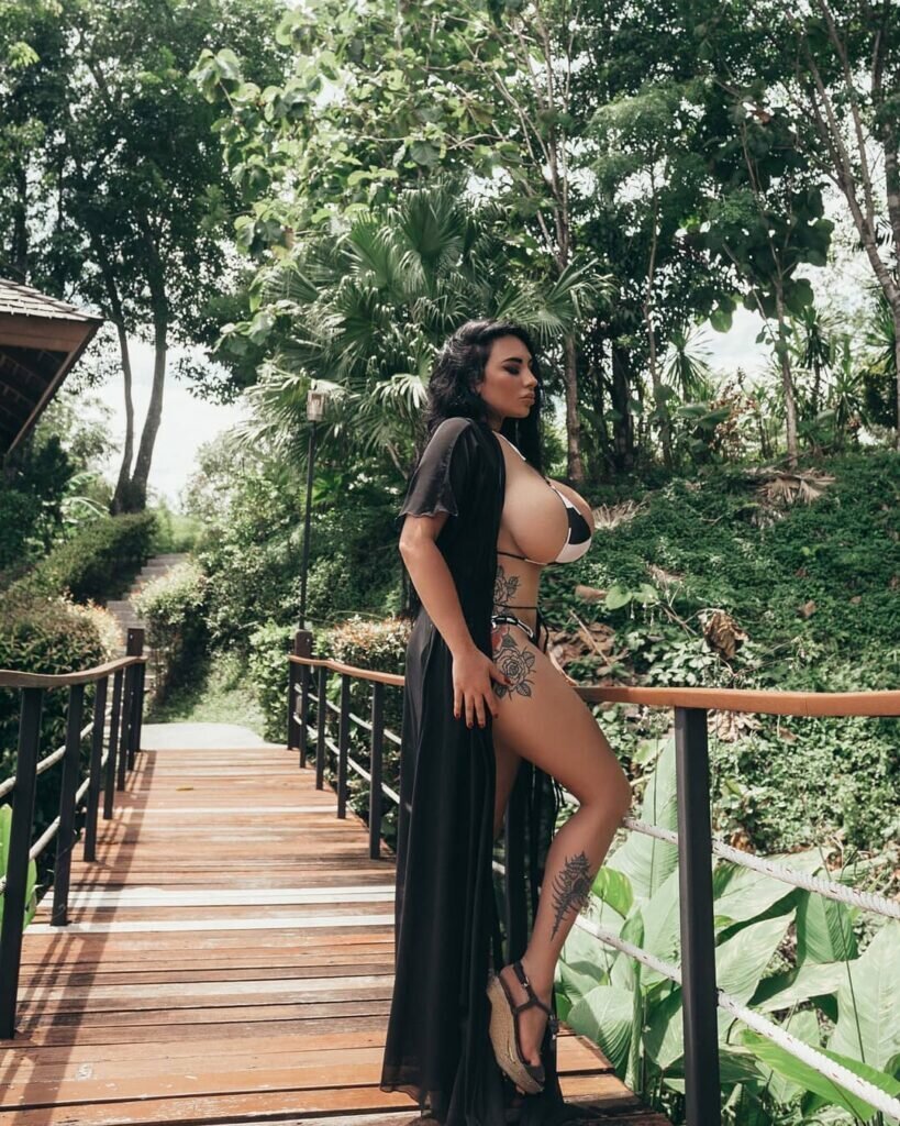 Anastasiya Berthier Nude