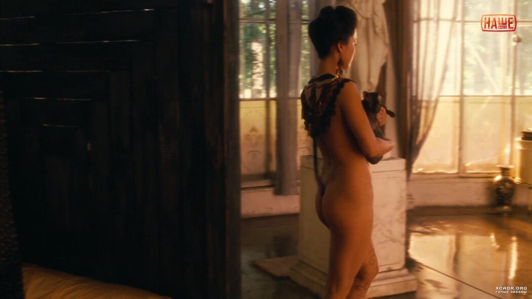 Anna Azarova Nude
