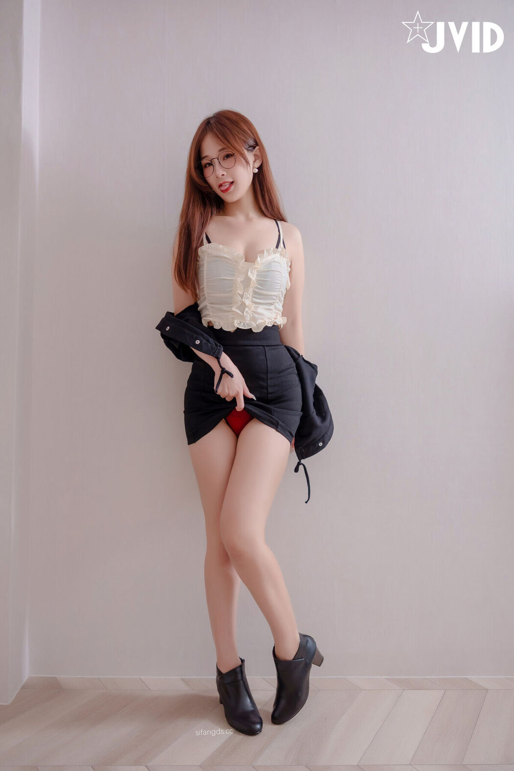JVID Jie Mi 婕咪 Juice – 美乳癡女英文老師juice婕咪 鮑魚都快被小豪同學玩壞了 Part6
