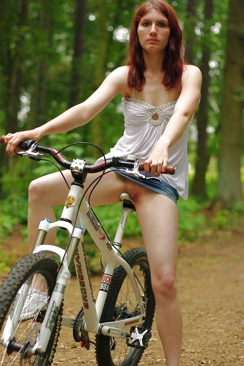 ON BIKE WITHOUT PANTIES