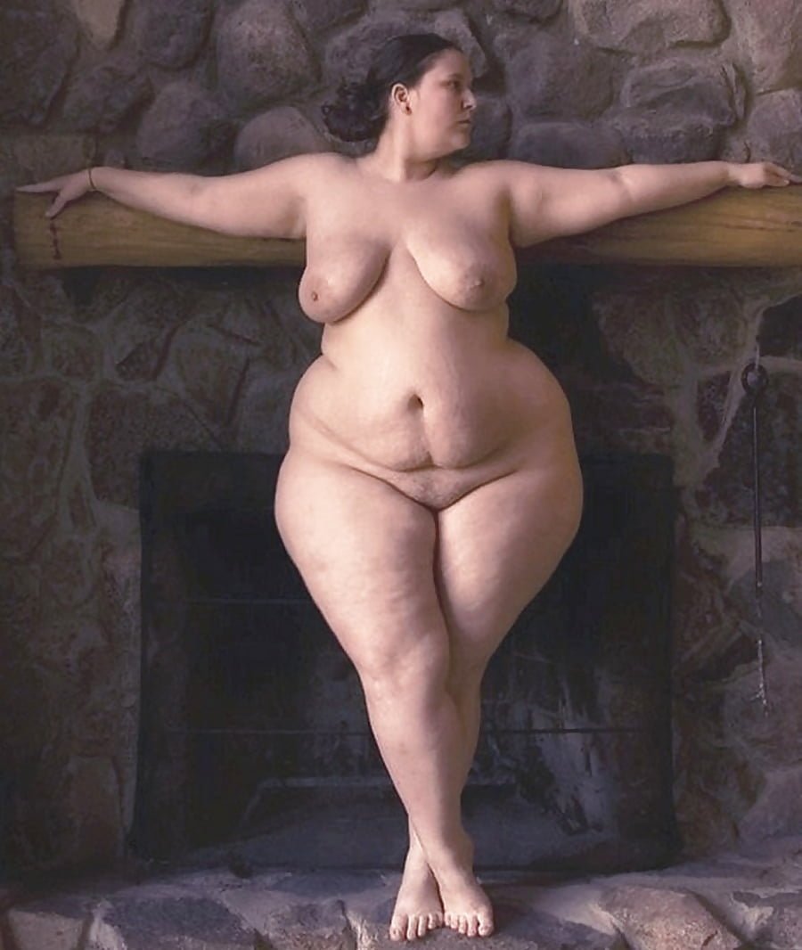 Nude BBW Model