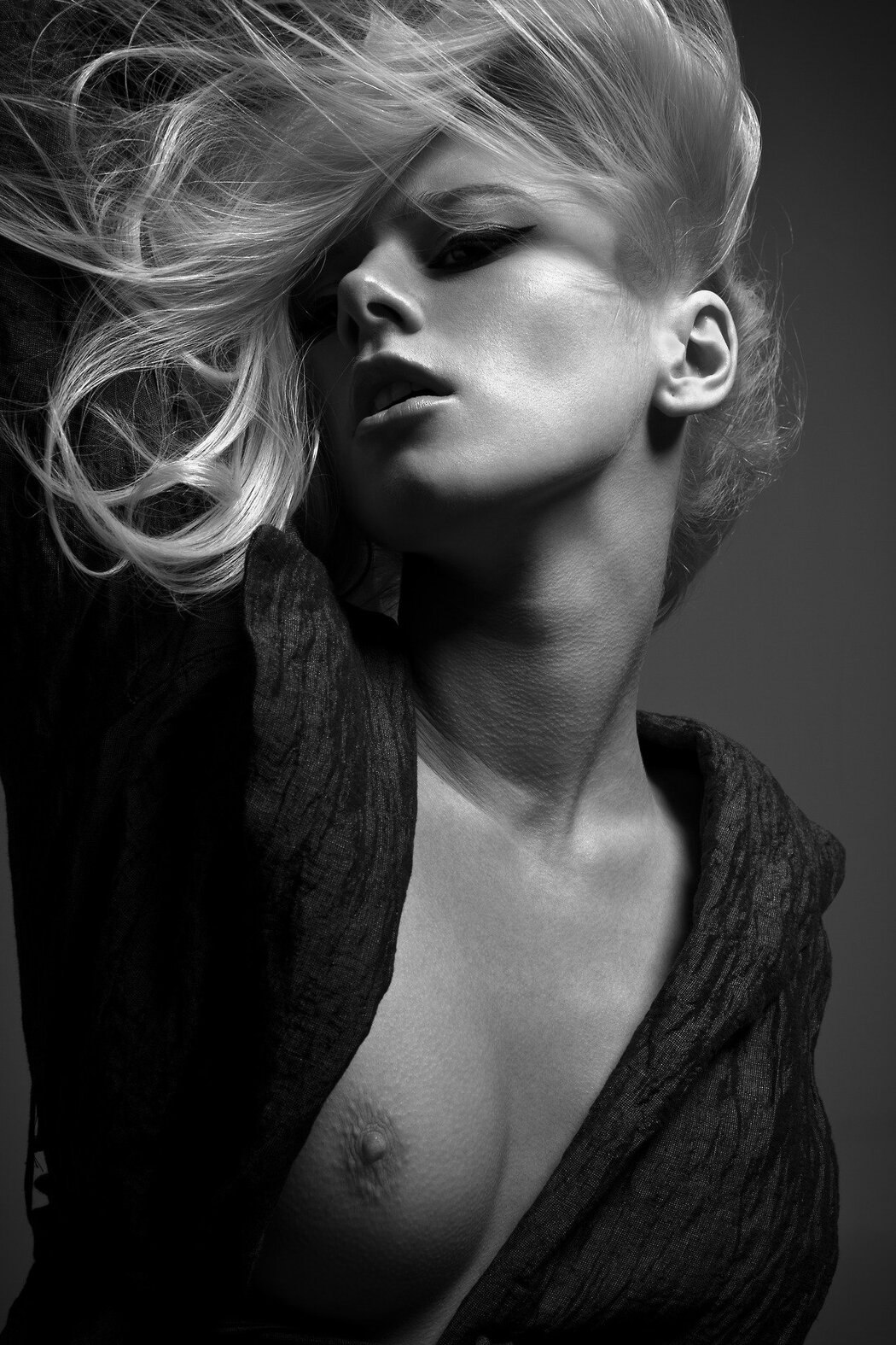 Alena Savostikova Nude