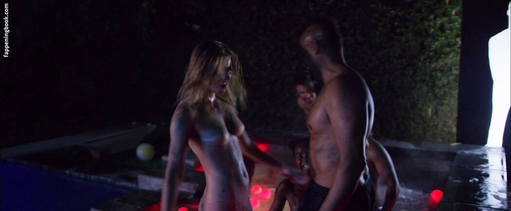 Alena Savostikova Nude