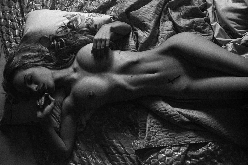 Stefania IDkovskaya Nude