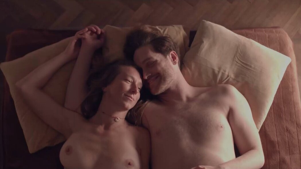 Julia Sarah Stone Naked