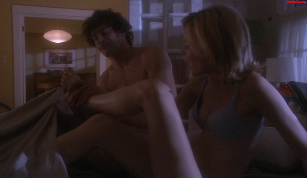 Elizabeth Banks Naked