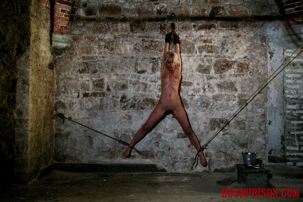Naked Female Prisoner