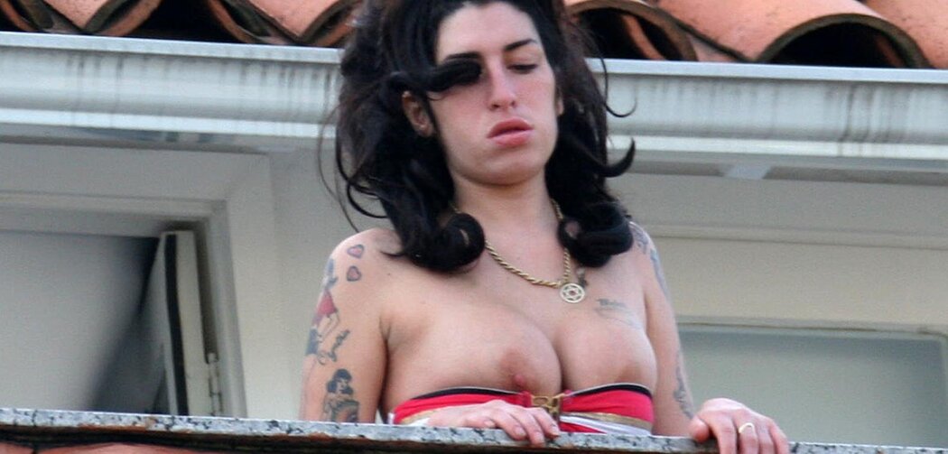Amy Winehouse Naked